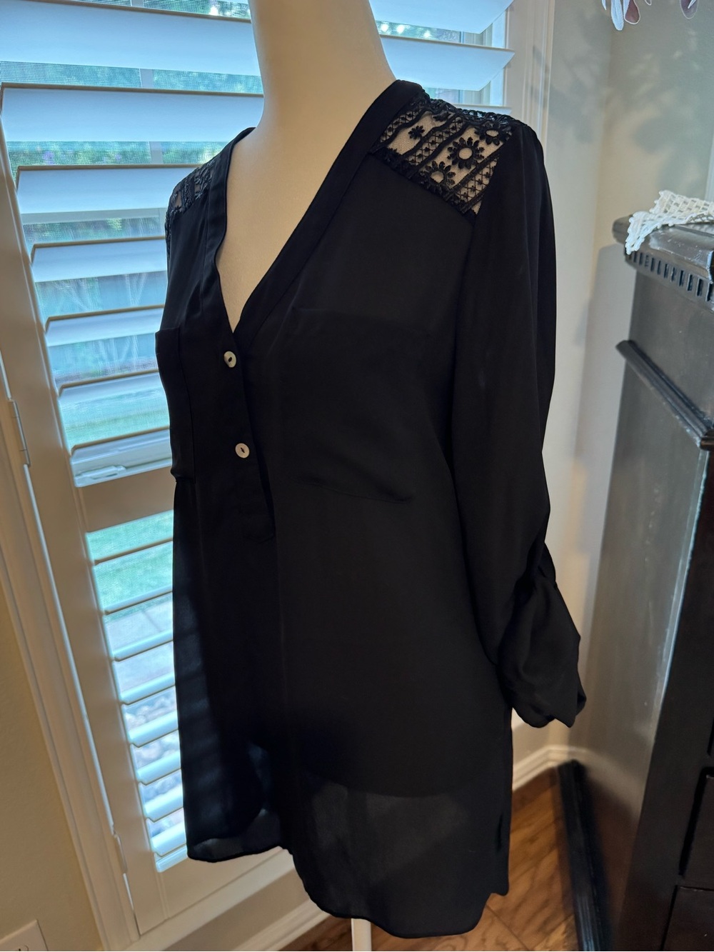 G by Guess Black Lace-Shoulder V-Neck Blouse